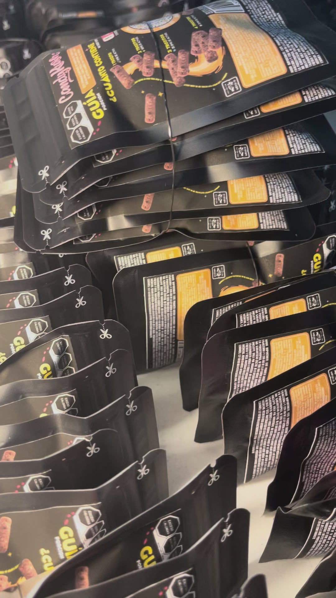 Cargar vídeo: CandyKush - Trocitos